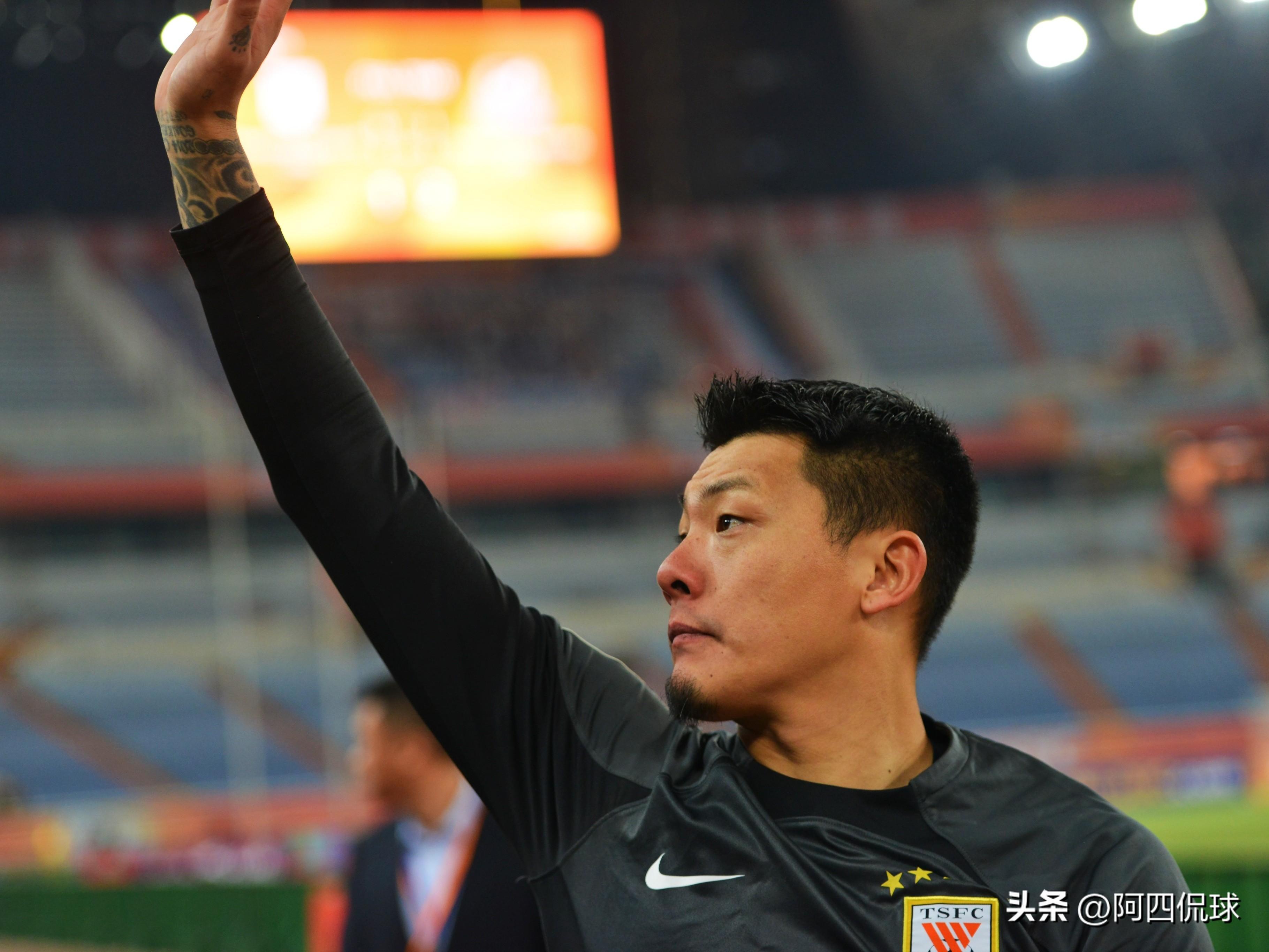 集结日德甲焦点战；上海久事再遭质疑；悬念犹存；临场指挥获称赞的简单介绍-华体会服务